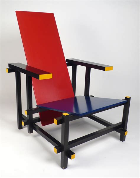 Gerrit reitveld  He was one of the major members of the Dutch artistic movement known as De Stijl, Rietveld and